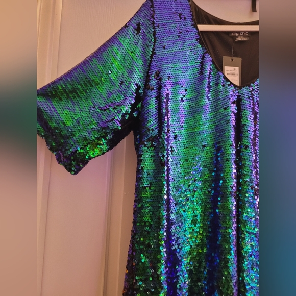 🥂City Chic Iridescent Sequin Mini Dress - Picture 5 of 12